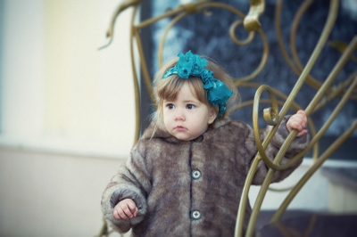 На прогулке.