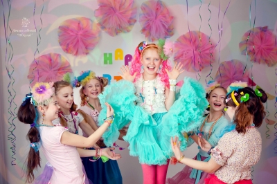 Вот так весело было на Сашкином ДР в январе!