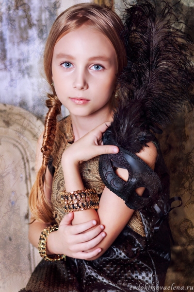 Катя, фотопроект "Кружевной Хэлоуин"