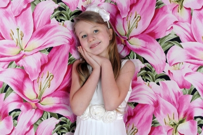 Маша в лилиях. увеличивайте пож-та