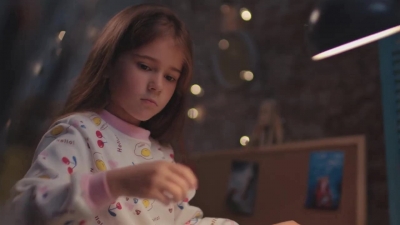 Юная актриса Валиева Настенька, возраст - 6 лет, в рекламном ролике ПАО Энел Россия.